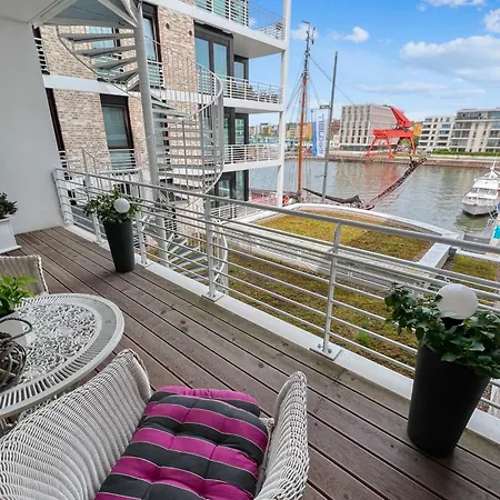 Ferienwohnung Bootshaus Am Neuen Hafen Bremerhaven Exterior foto